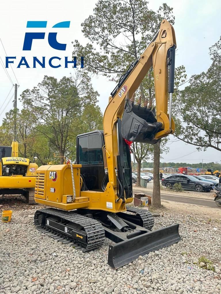 CAT 306 Minikoparki
