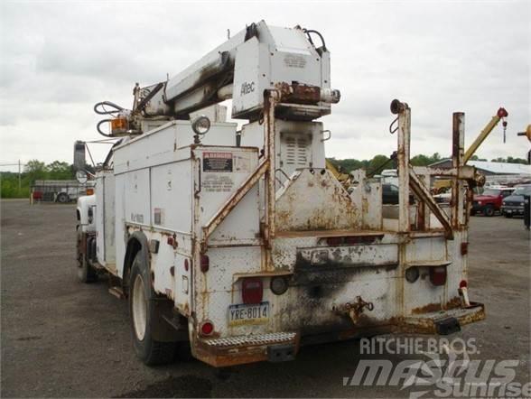 Altec D845B Podnośniki koszowe