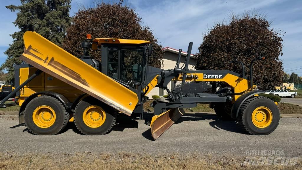 John Deere 872 GP Równiarki