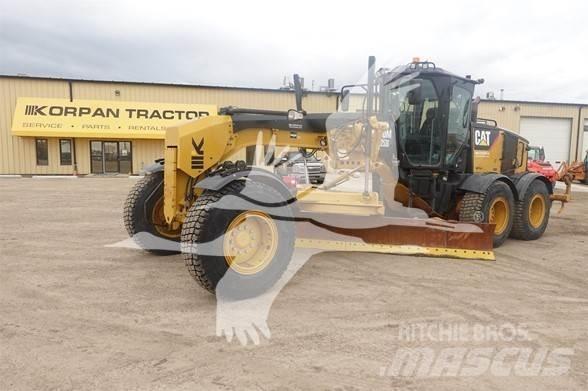 CAT 140M Równiarki