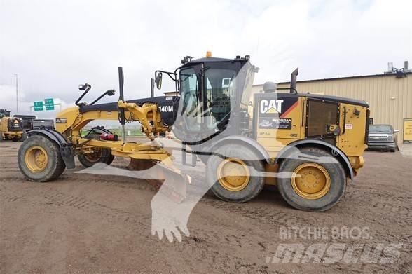 CAT 140M Równiarki