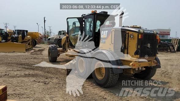 CAT 140M AWD Równiarki