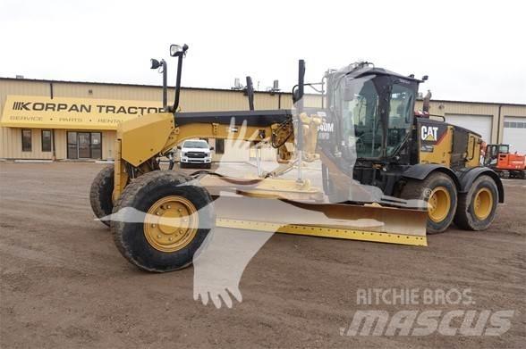 CAT 140M AWD Równiarki