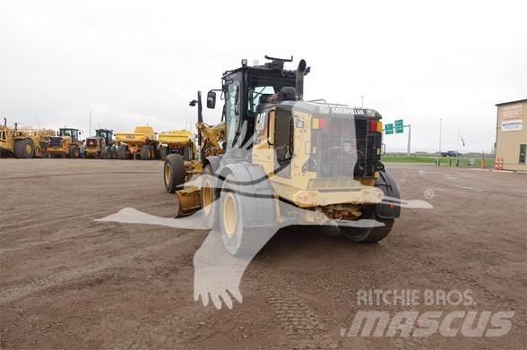 CAT 140M AWD Równiarki