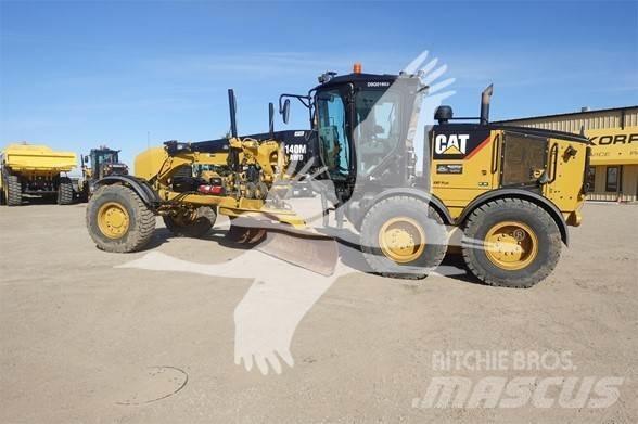 CAT 140M AWD Równiarki