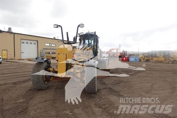 CAT 140M AWD Równiarki