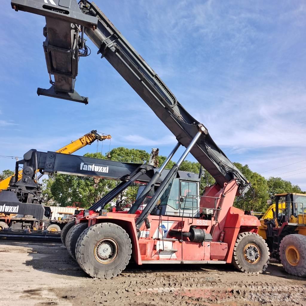 Fantuzzi CS 45 KM Wózki typu Reachstacker