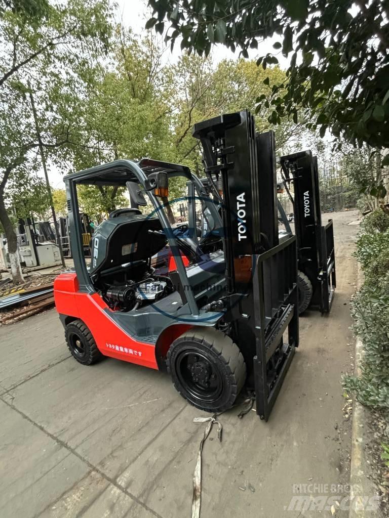 Toyota FDZN 30 Wózki Diesla