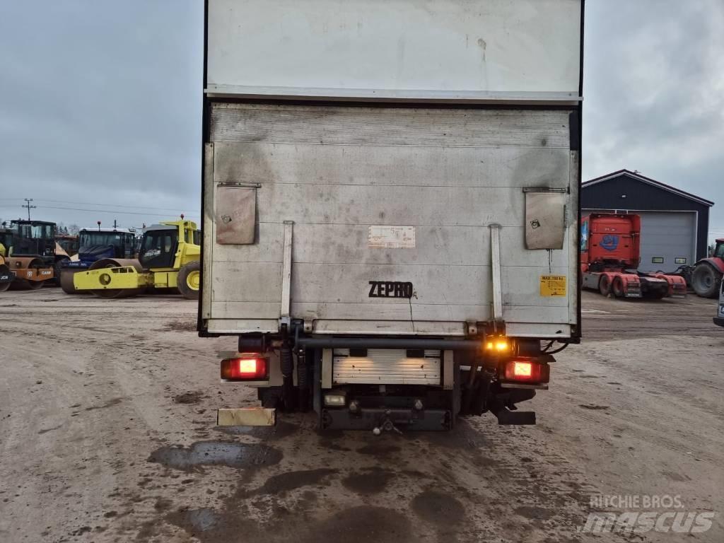 Iveco Eurocargo Samochody ciężarowe ze skrzynią zamkniętą