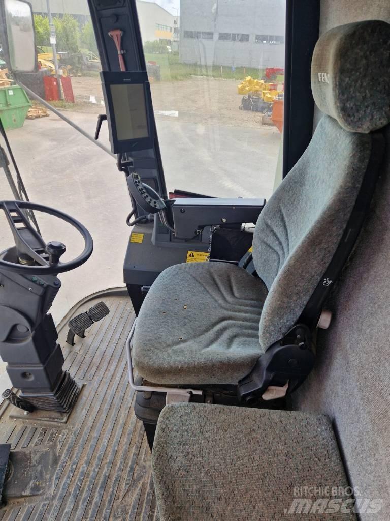 Fendt 8300 Kombajny zbożowe