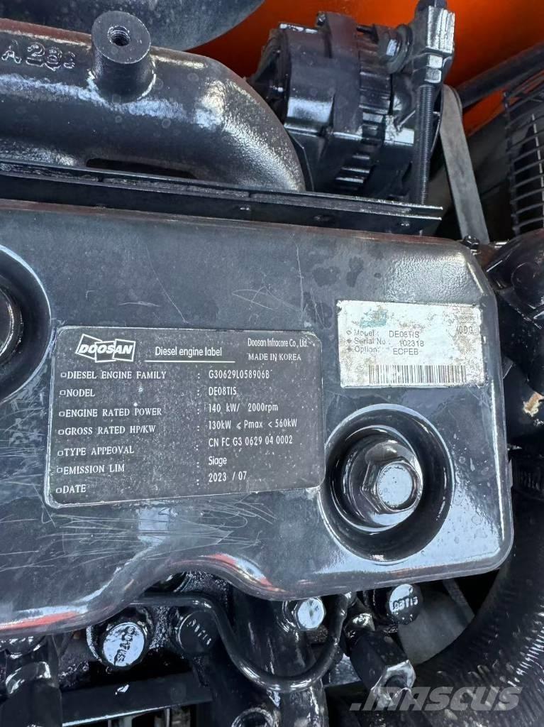 Doosan DX300 Koparki gąsienicowe