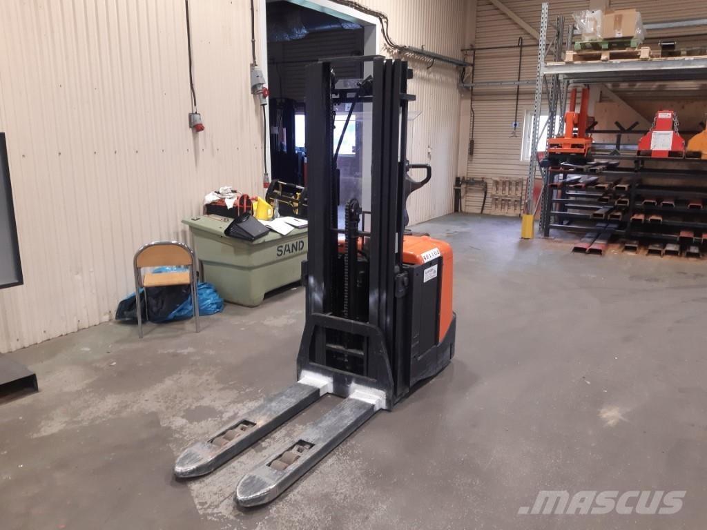 BT SPE125L Samojezdne maszyny do załadunku