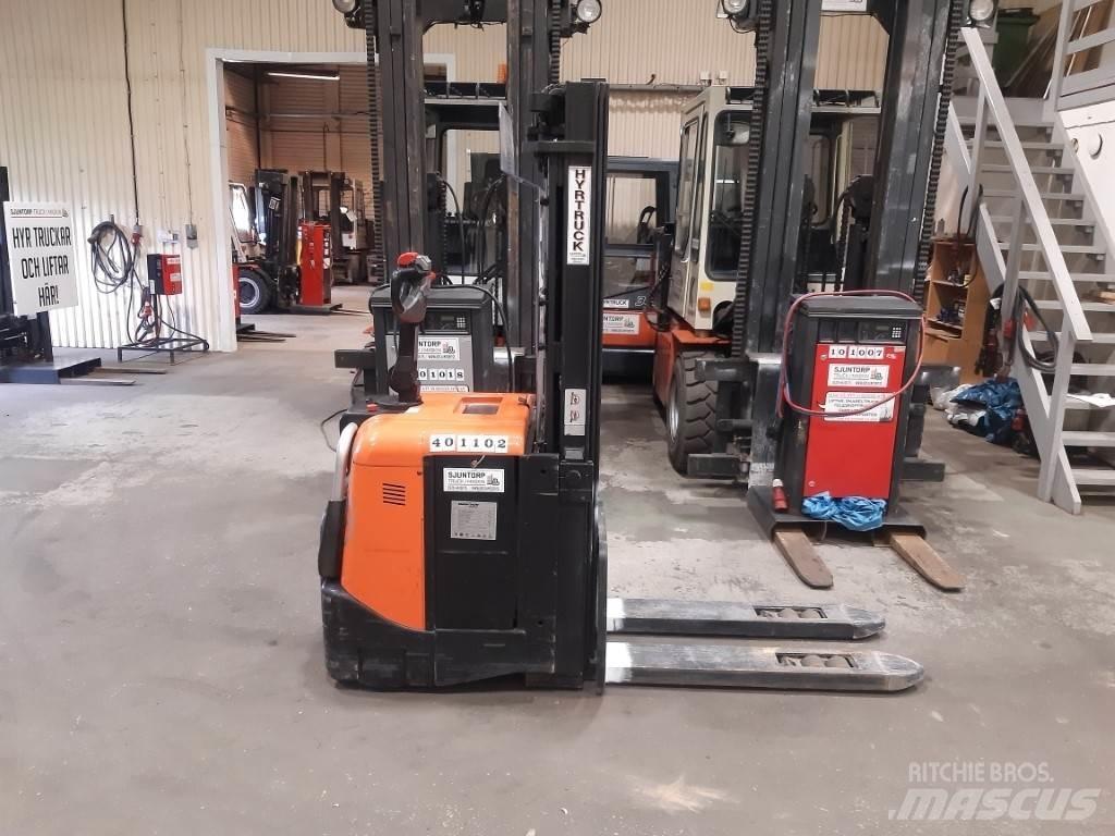 BT SPE125L Wózki widłowe unoszące z dyszlem