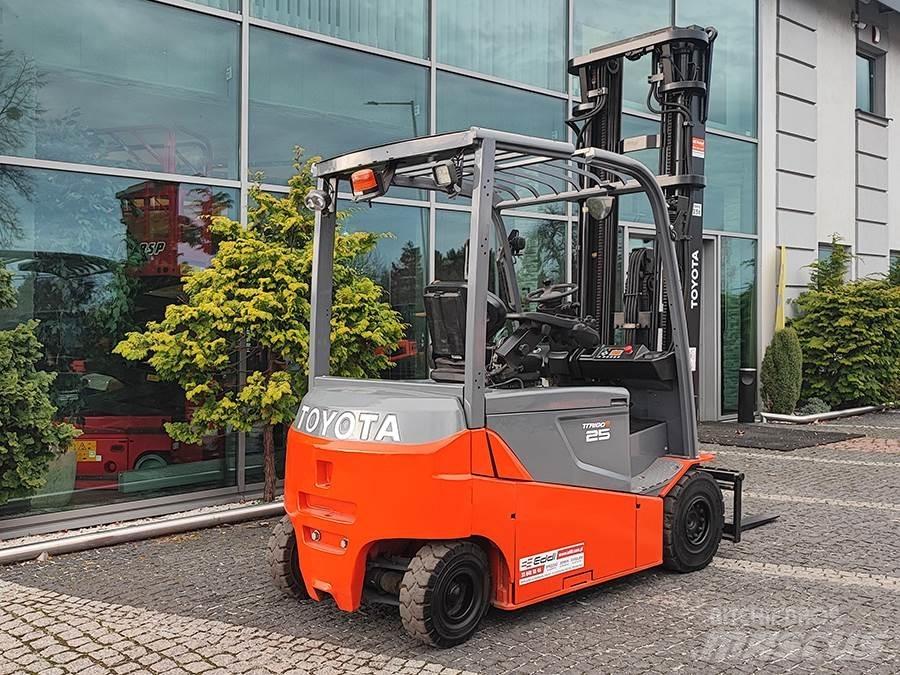 Toyota 8FBMT25 Wózki elektryczne