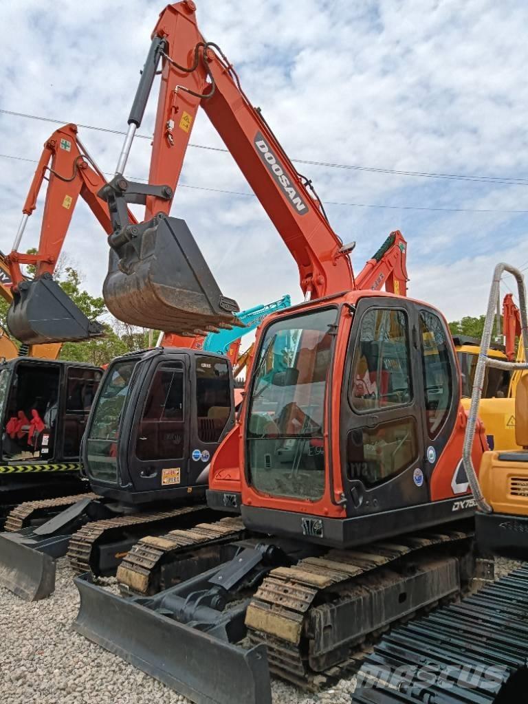 Doosan DX 75 Koparki gąsienicowe