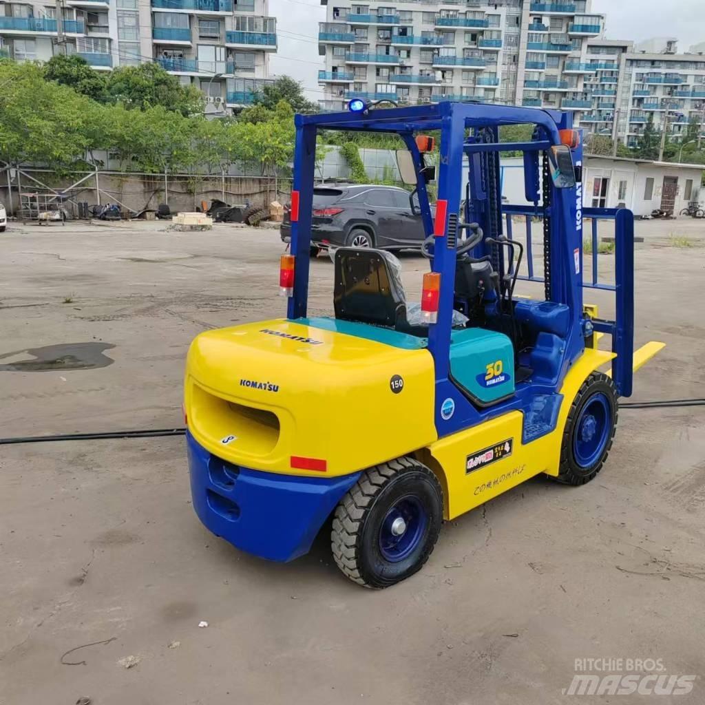 Komatsu FD 30 T-17 Wózki Diesla