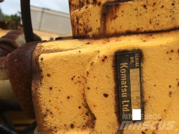 Komatsu PC200-8-AC Koparki gąsienicowe