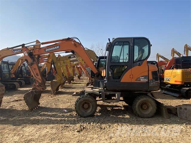 Doosan DX60W Koparki gąsienicowe