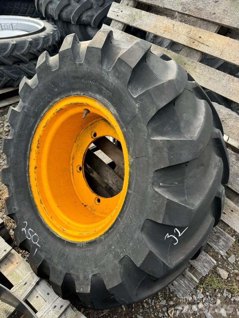 Michelin 14.5R20 Opony, koła i felgi