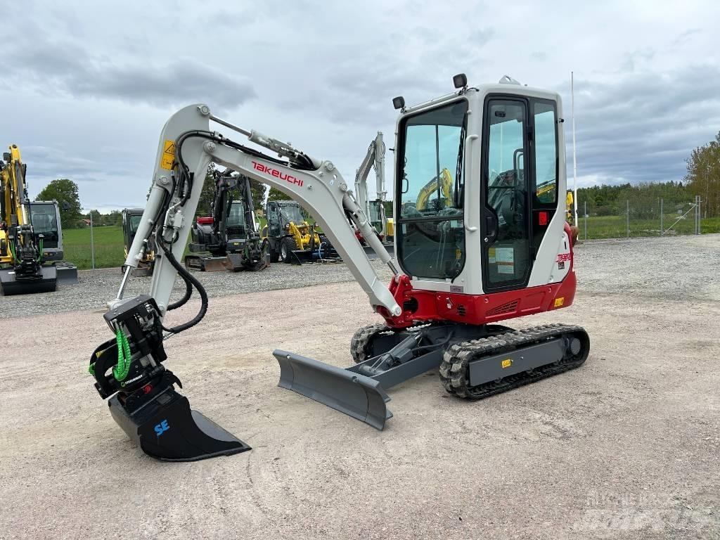 Takeuchi TB320 Minikoparki