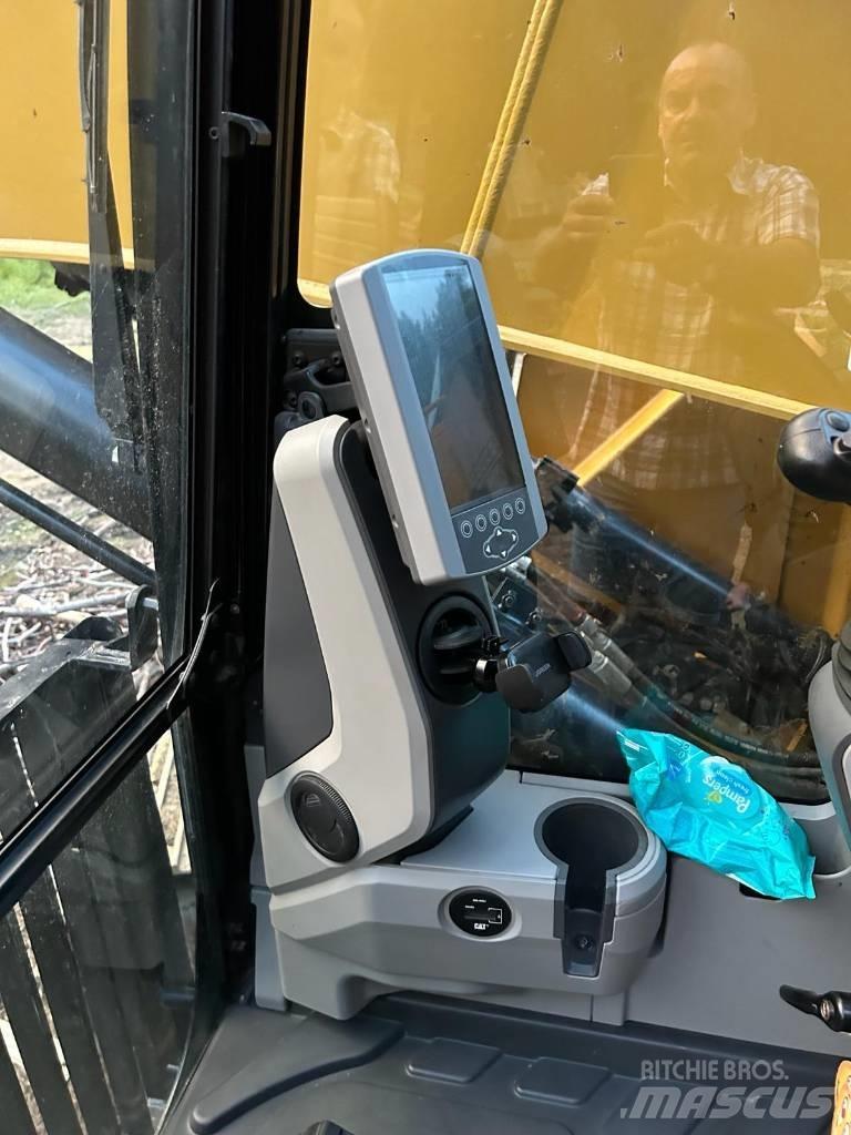 CAT 325 F LCR Koparki gąsienicowe