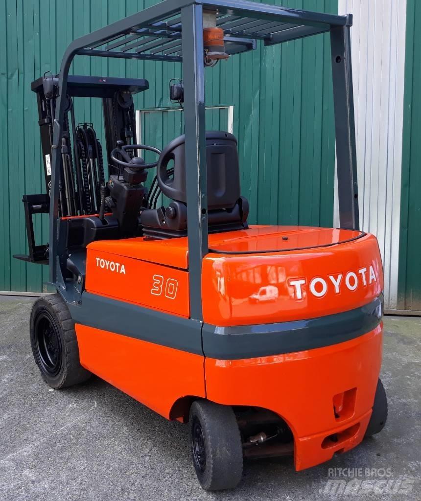 Toyota FBMF30 Wózki elektryczne