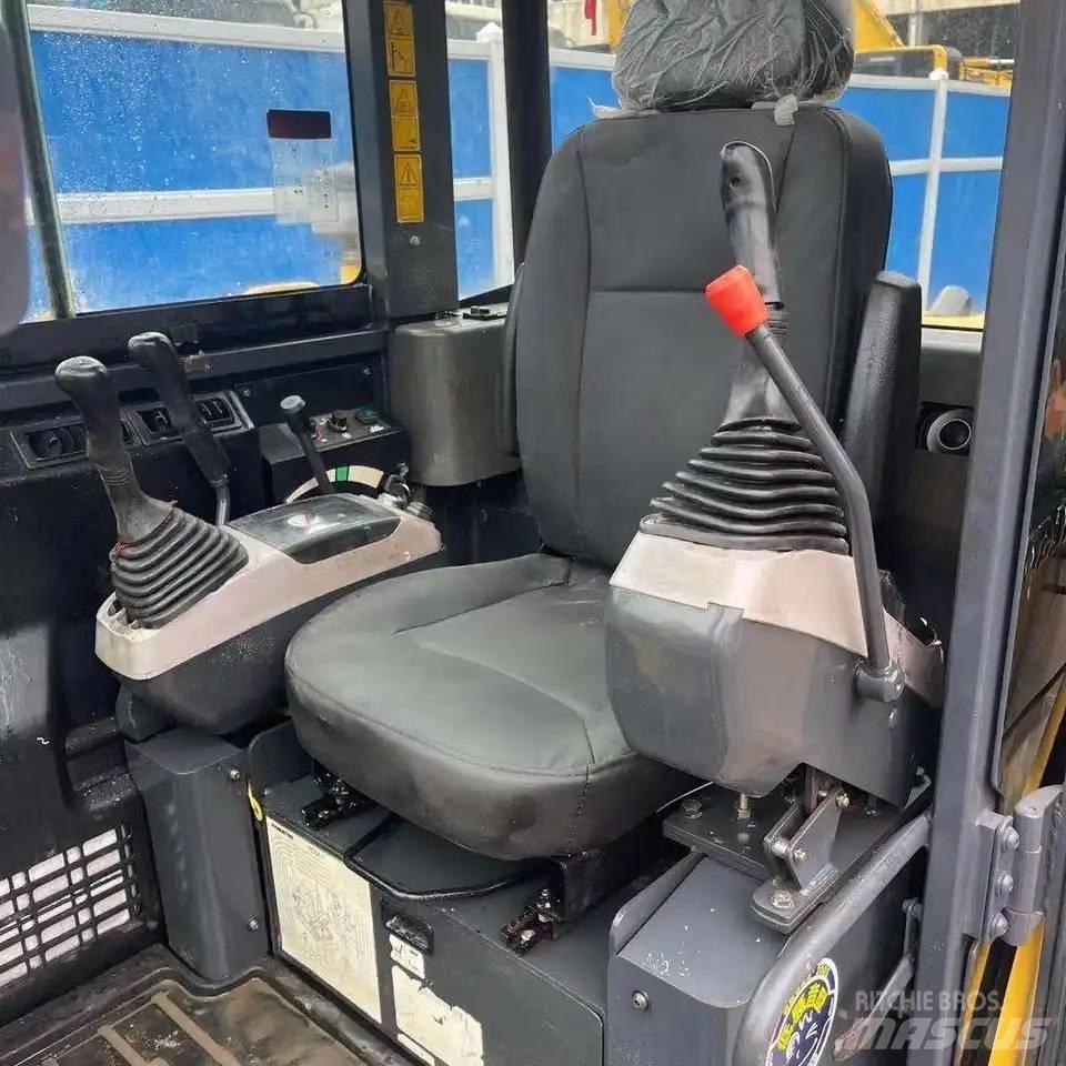 Komatsu PC56-7 Koparki gąsienicowe