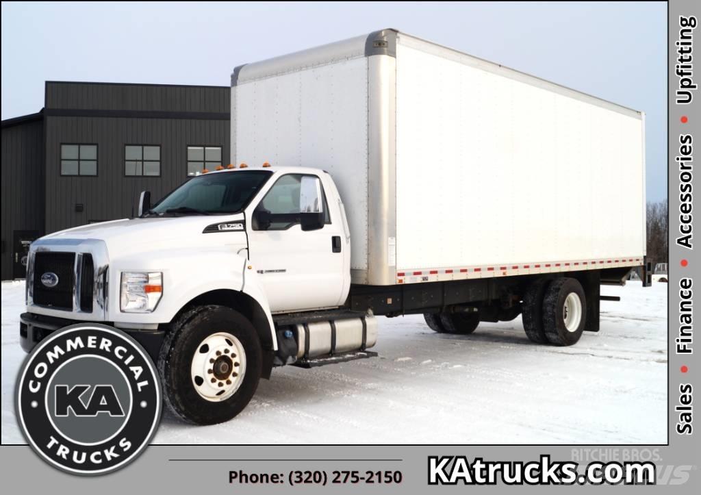 Ford F 750 Samochody ciężarowe ze skrzynią zamkniętą