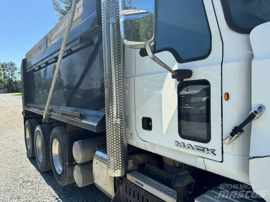 Mack GU713 Wywrotki