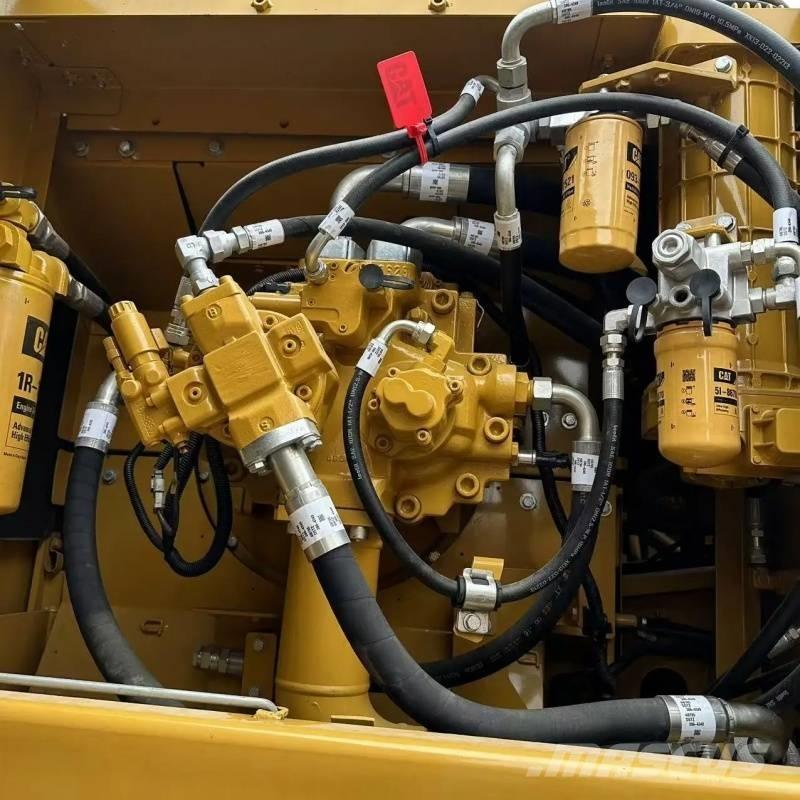 CAT 330 D Koparki gąsienicowe