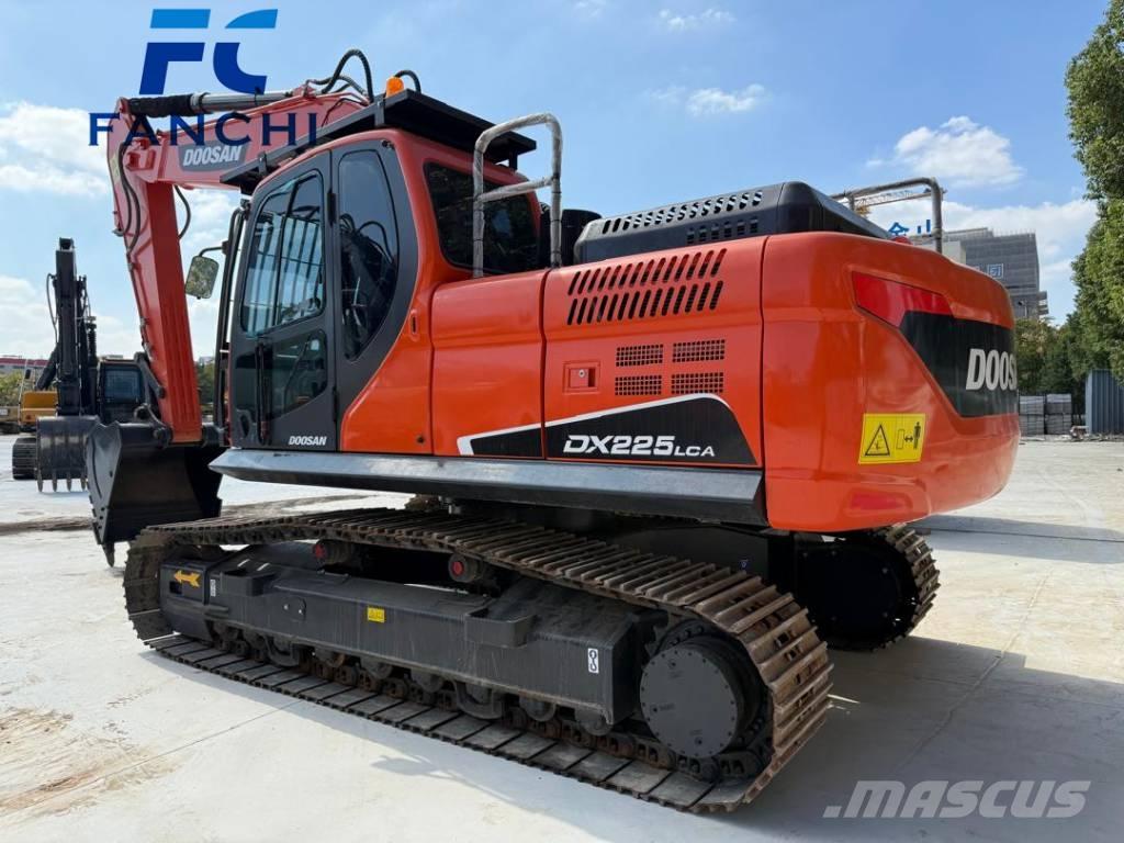 Doosan DX 225 Koparki gąsienicowe