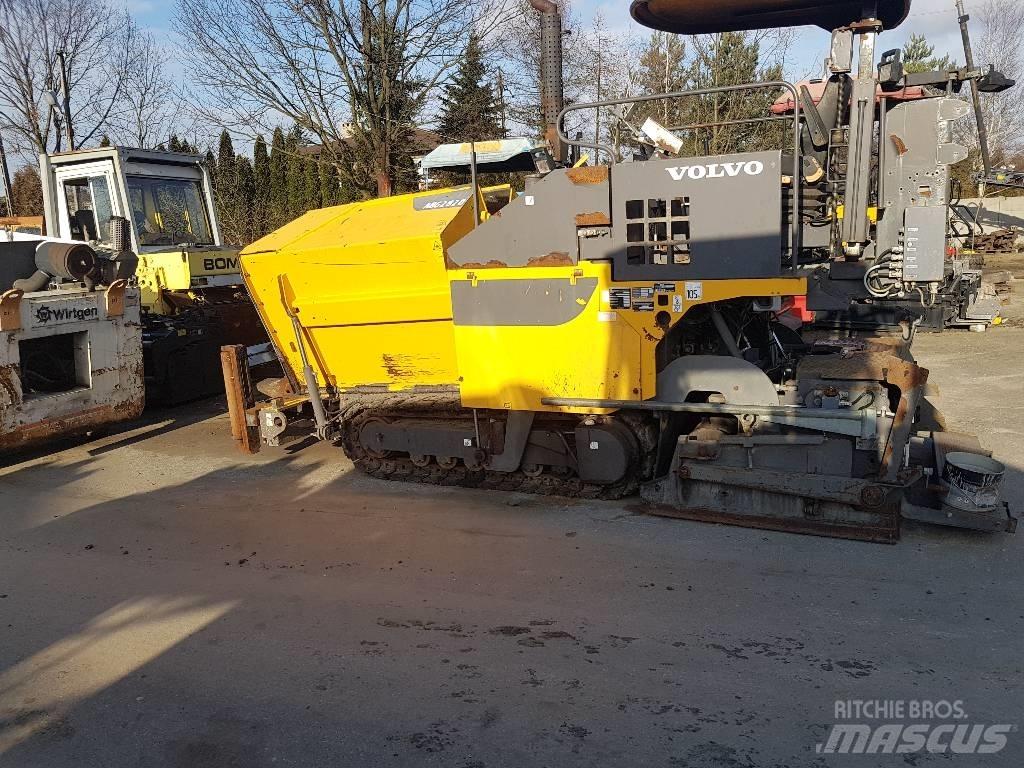 Volvo TITAN 2820 Rozściełacze do asfaltu
