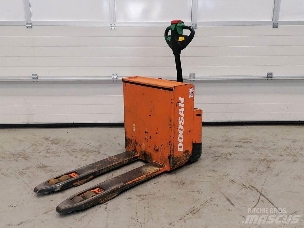 Doosan LEDH20M Wózki widłowe unoszące