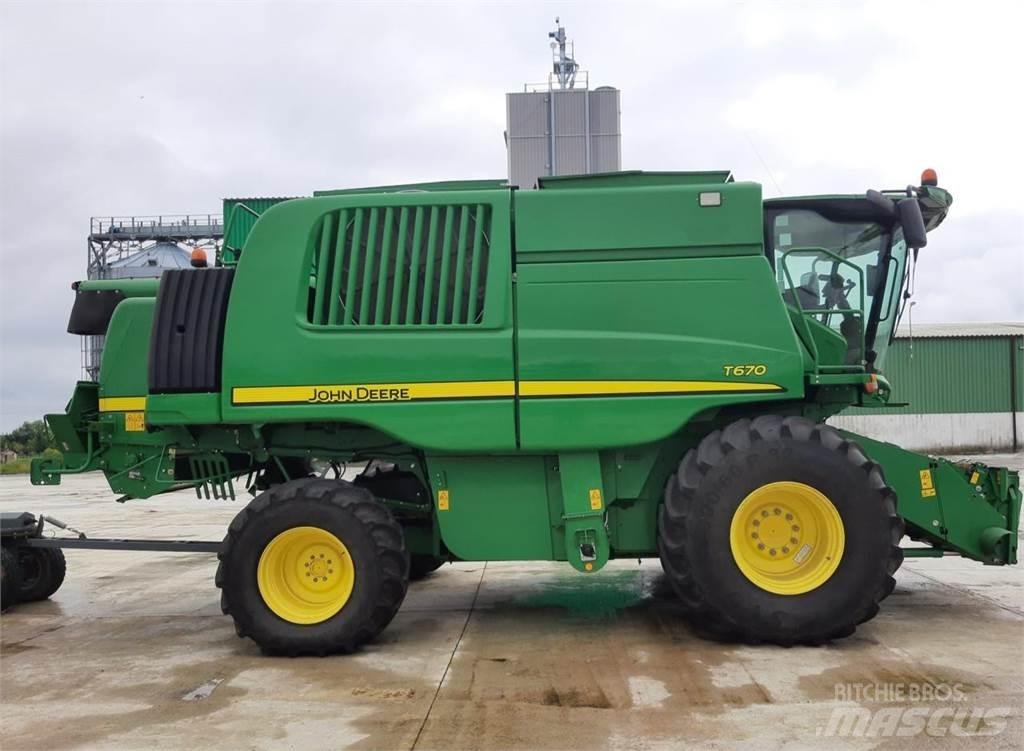 John Deere T670 Kombajny zbożowe