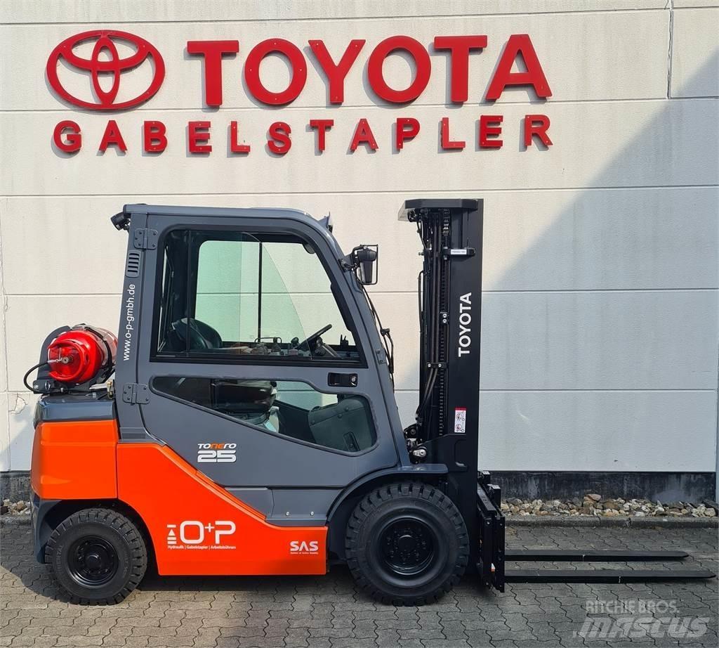 Toyota 02-8FGF25 Wózki LPG