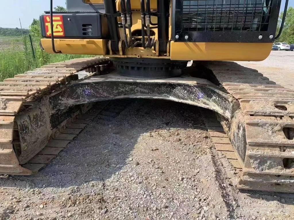 CAT 323D Koparki gąsienicowe