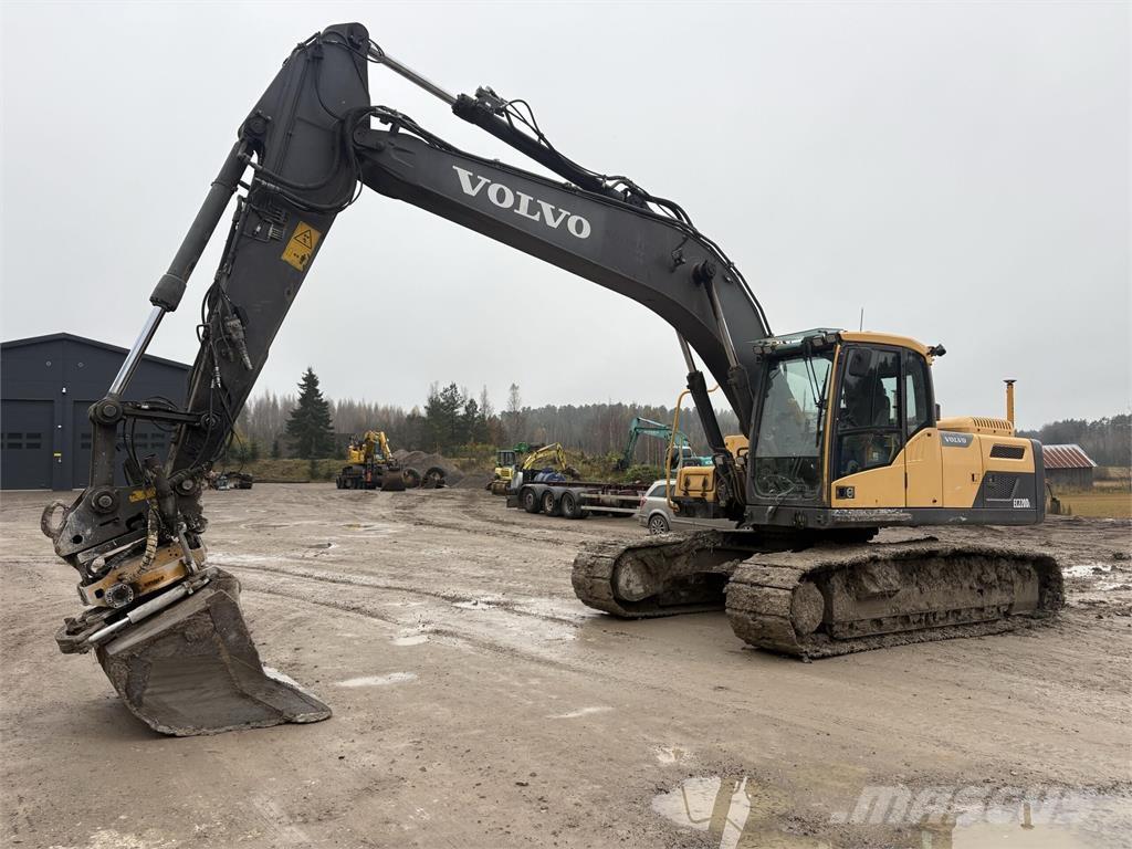 Volvo EC220DL Koparki gąsienicowe