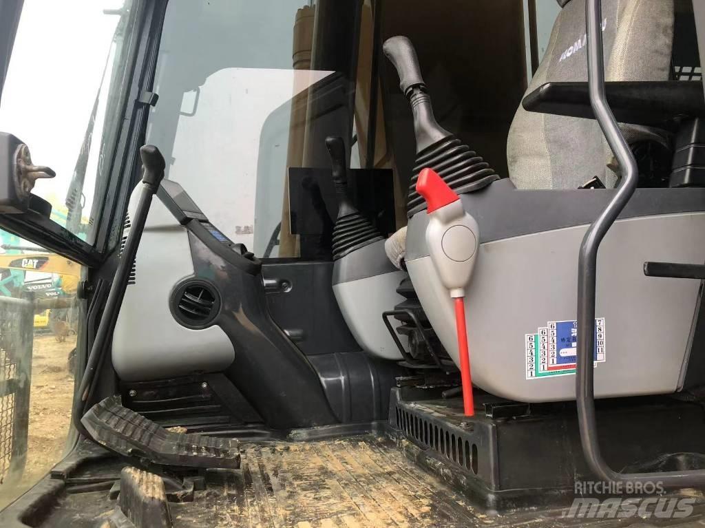 Komatsu 220-8 Koparki gąsienicowe