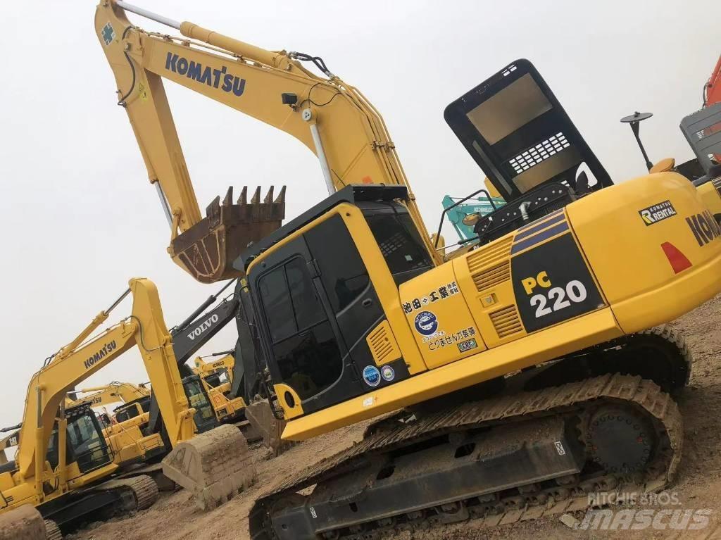 Komatsu 220-8 Koparki gąsienicowe