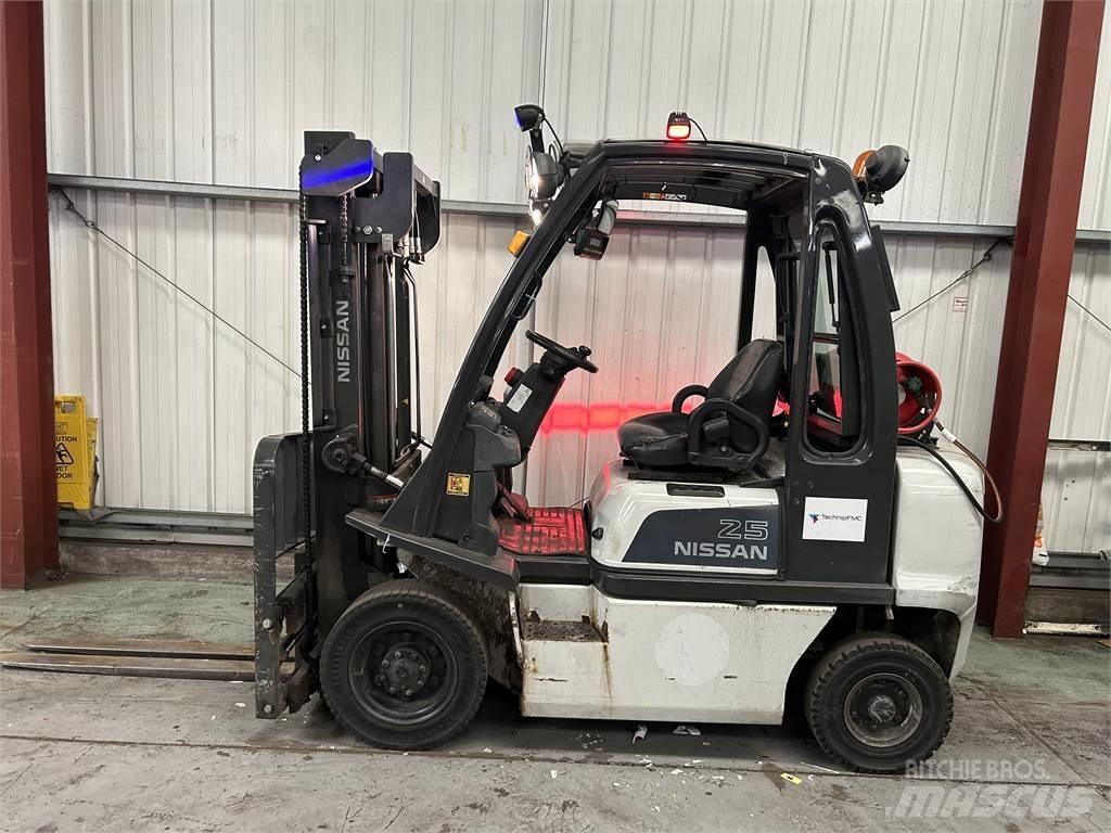Nissan U1D2A25LQ Wózki LPG