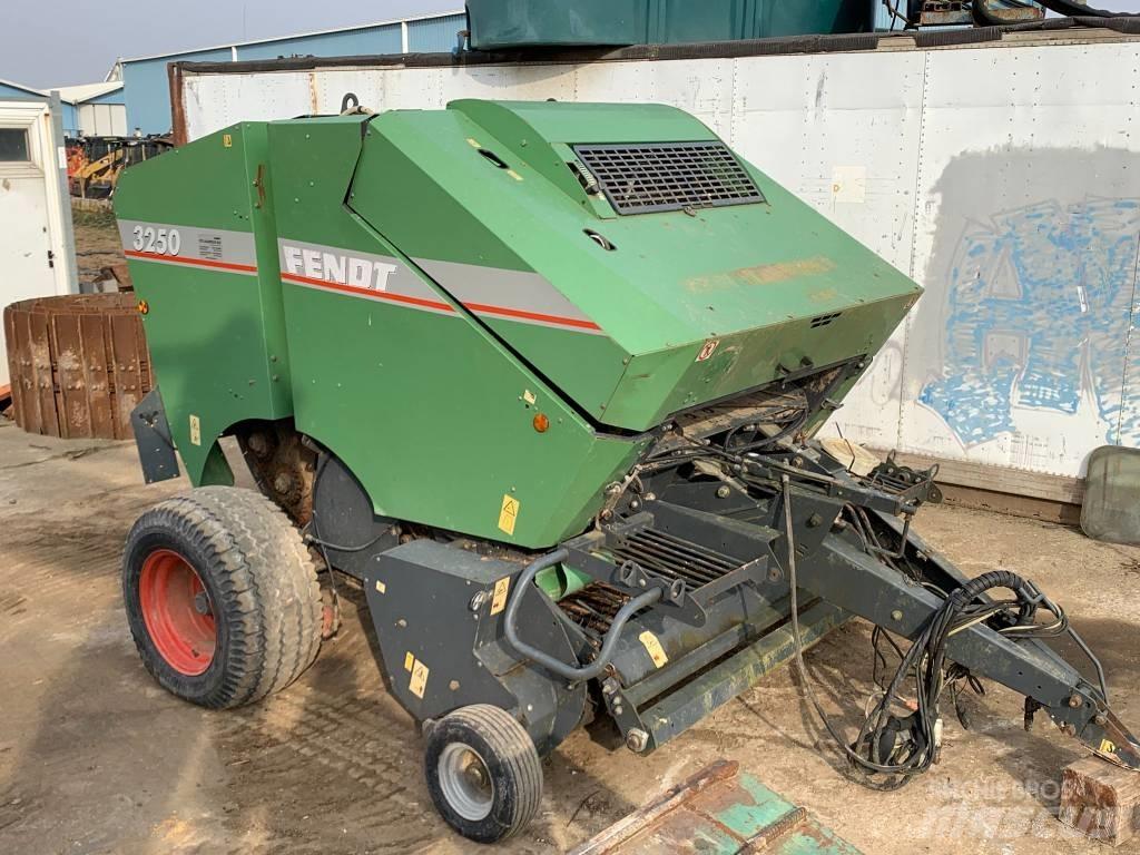Fendt 3250 Prasy zwijające