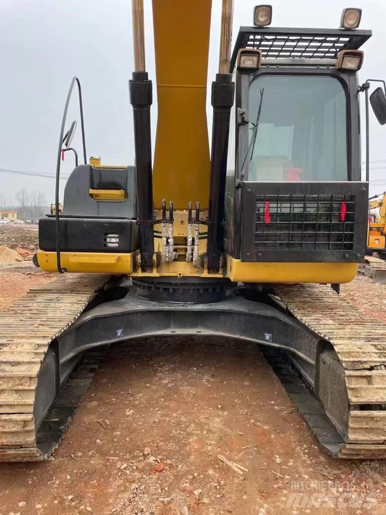 CAT 323 D L Koparki gąsienicowe