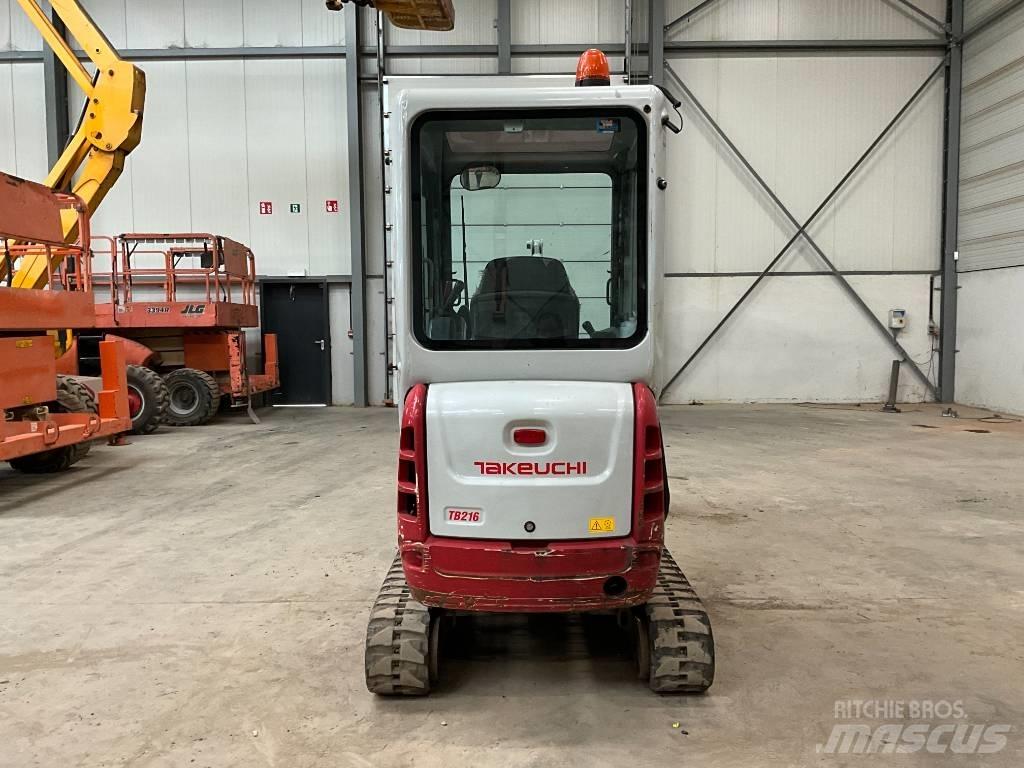 Takeuchi TB 216 Minikoparki