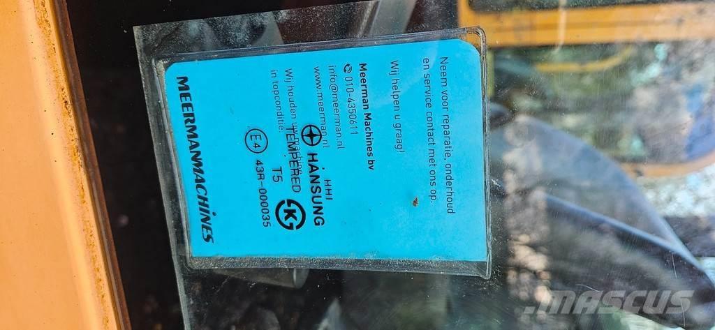 Hyundai R16-9 Minikoparki