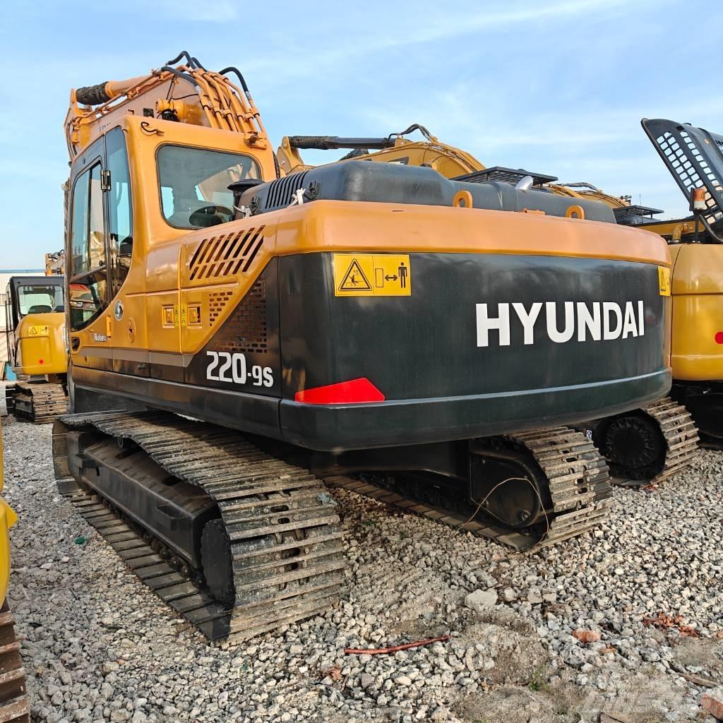 Hyundai R220-9S Koparki gąsienicowe