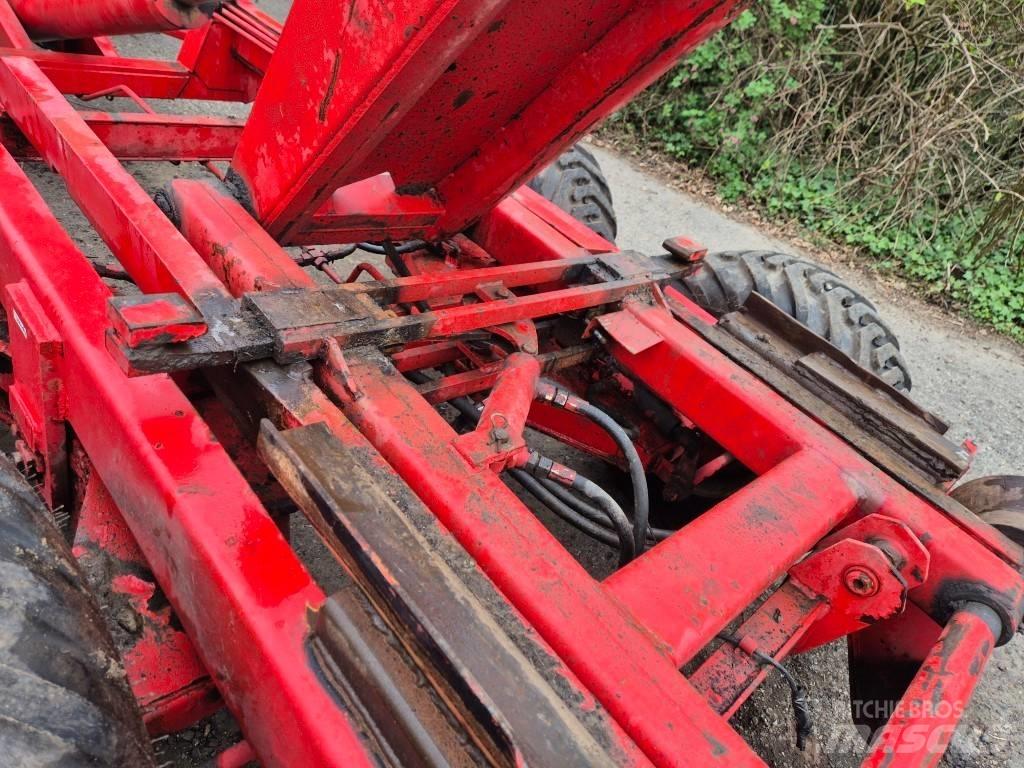 Agromet Warfama T041 Przyczepy hakowce