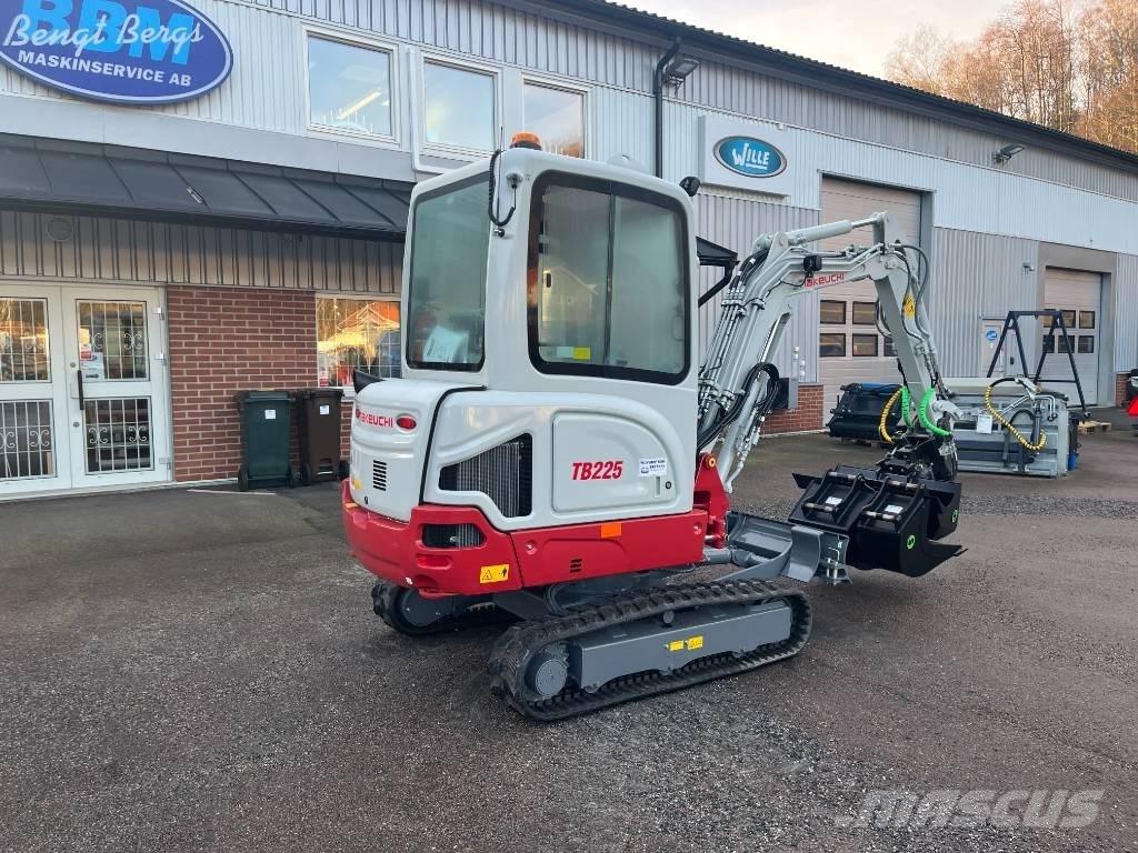 Takeuchi TB 225 Minikoparki