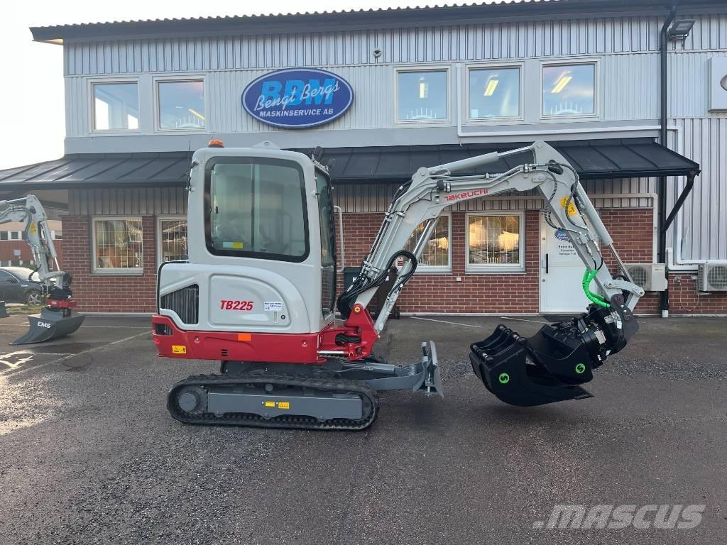 Takeuchi TB 225 Minikoparki