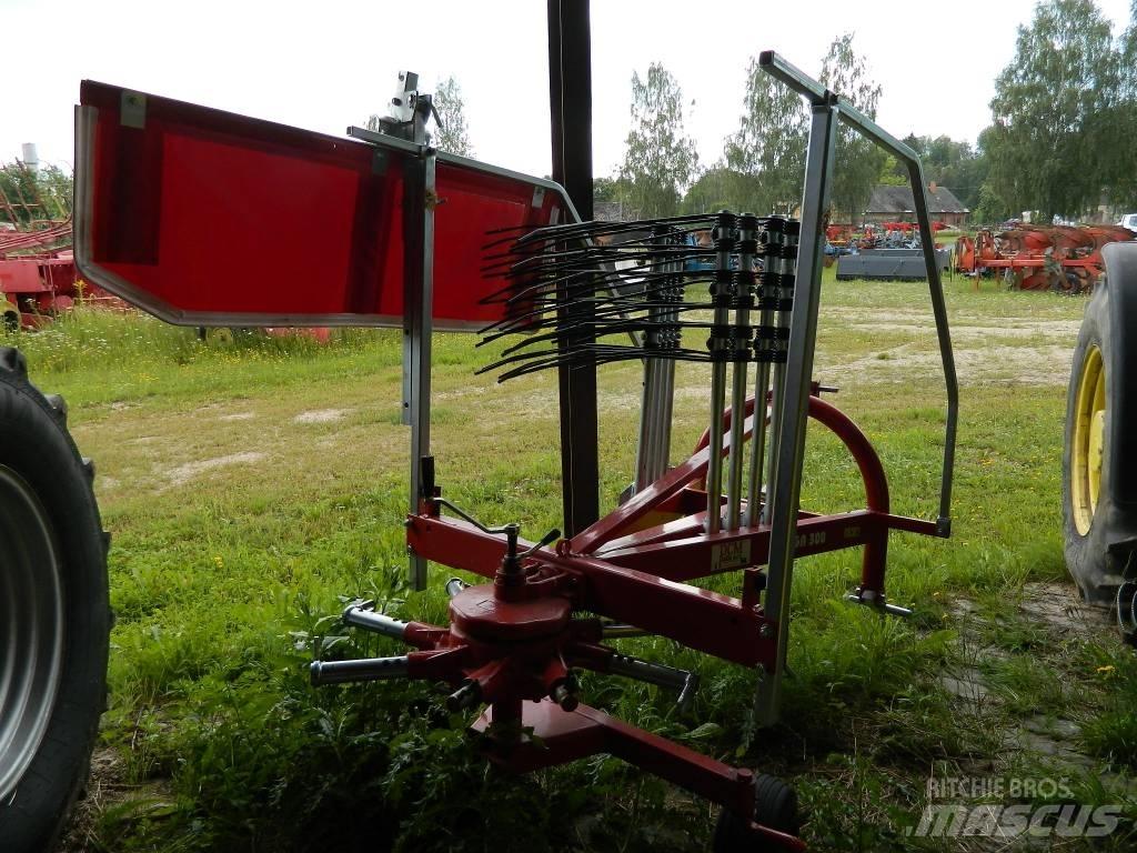 DCM GA 300 3PN 8B Zgrabiarki i przetrząsacze
