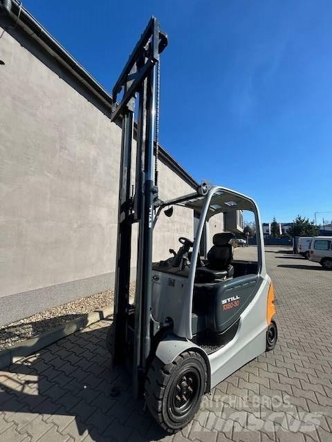 Still RX 60-30 Wózki elektryczne